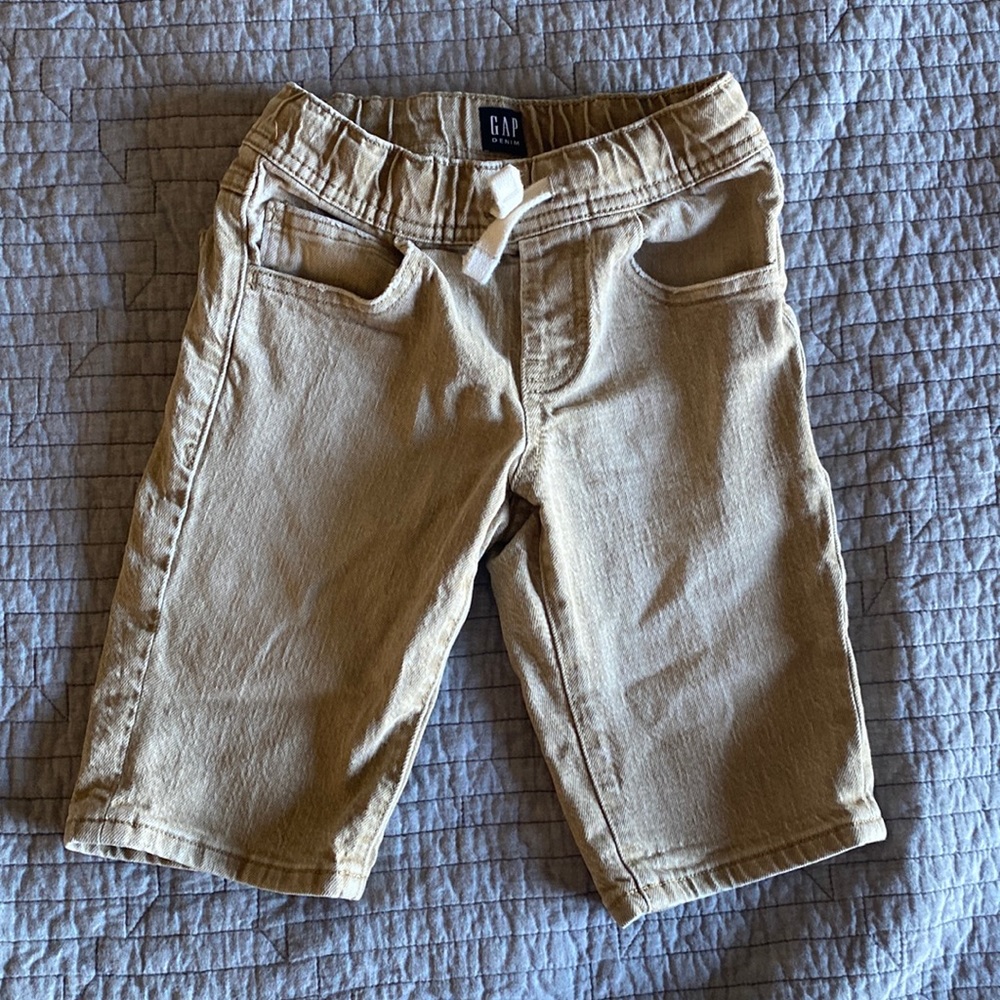 Gap shorts